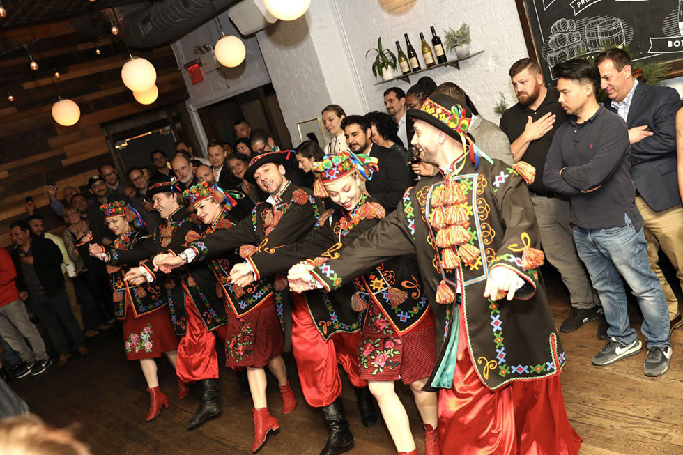 Kozak () Ukrainian-American dancers, www.cossack.us, NY Ukrainian dancers, New Year's corporate party event in Brooklyn