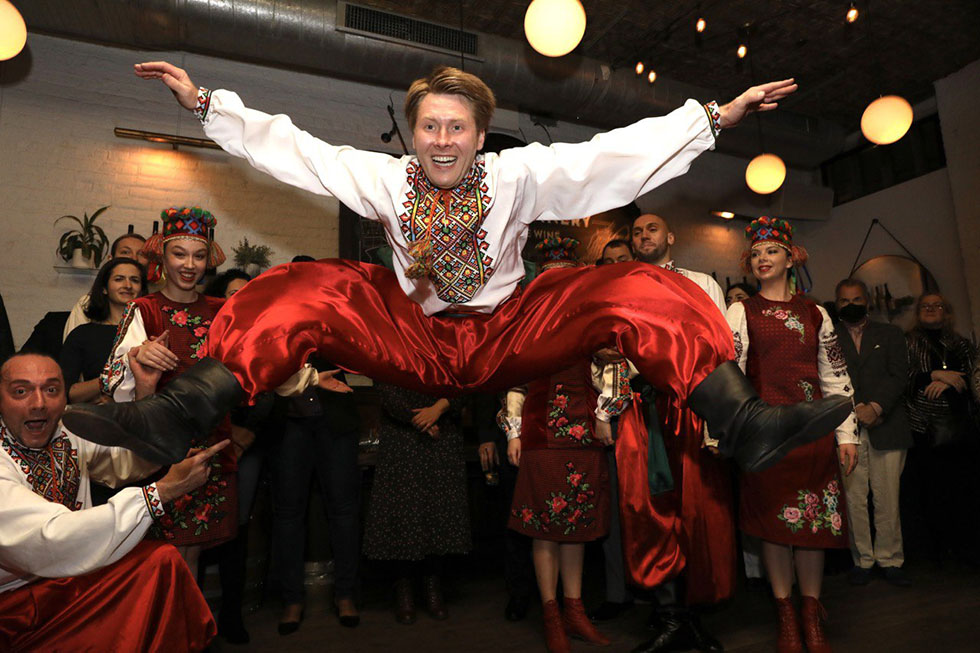 Kozak () Ukrainian-American dancers, www.cossack.us, NY Ukrainian dancers, New Year's corporate party event in Brooklyn